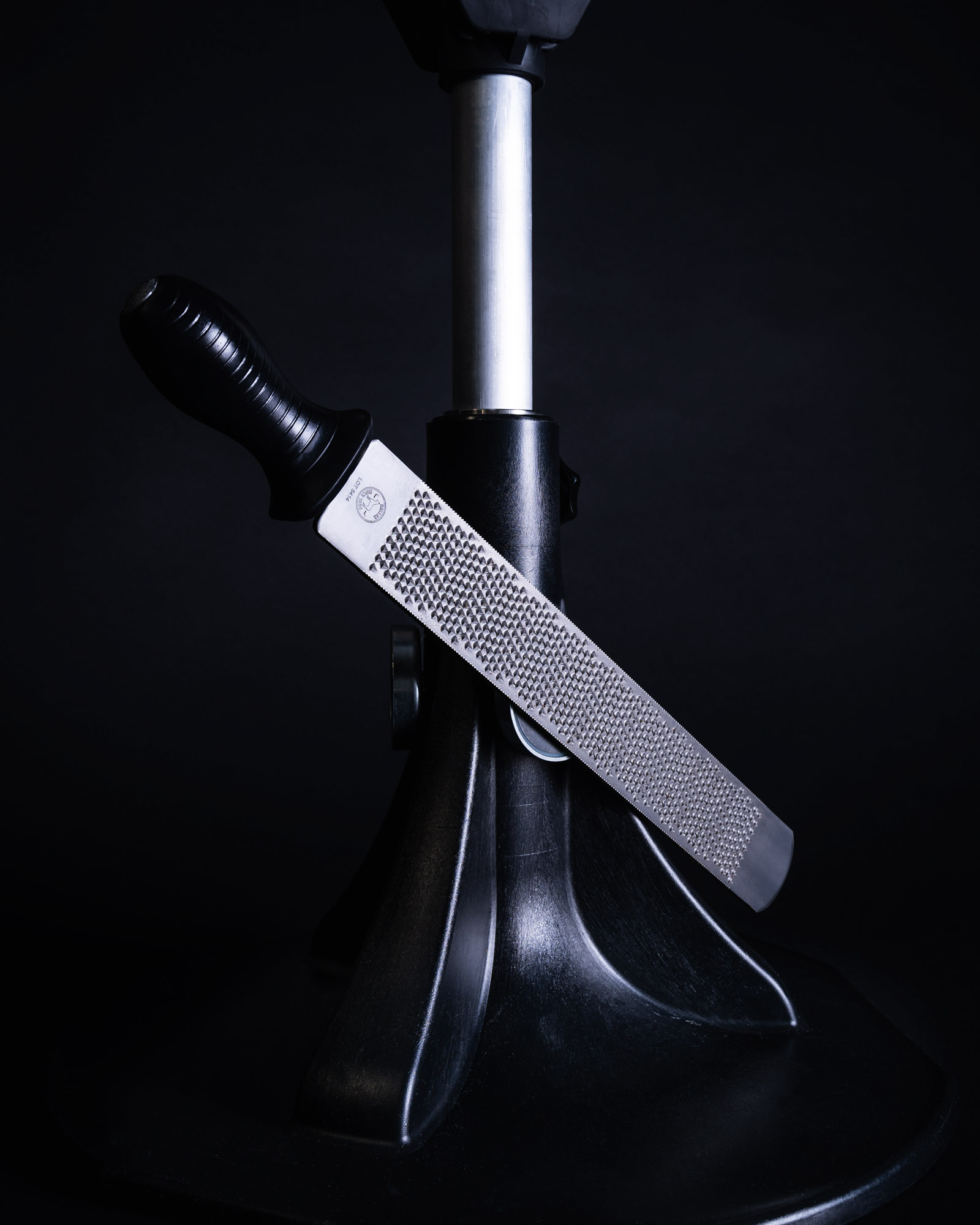 Pedestal con imán – Hoof helper, Hoof Stand Black 1