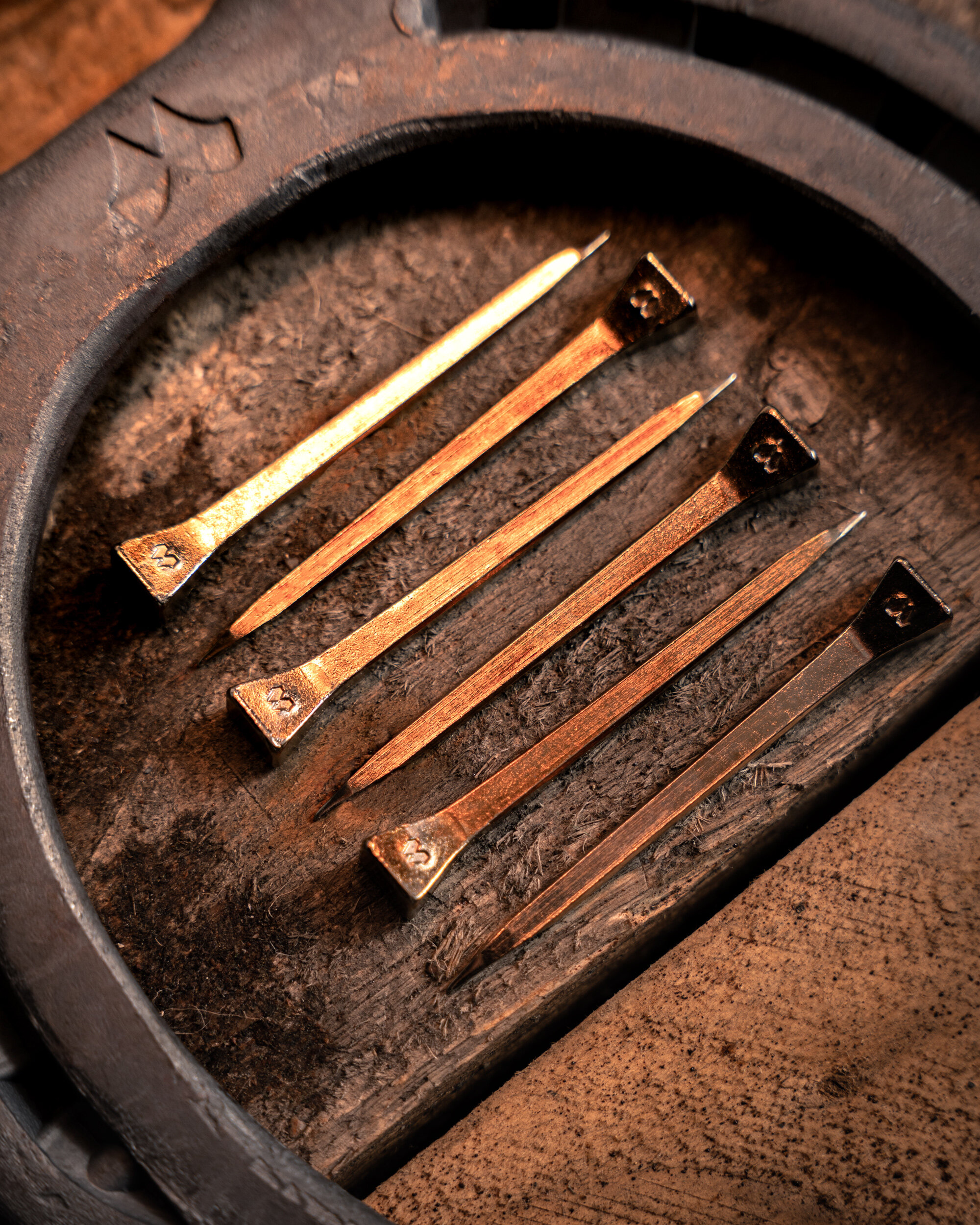 Clavos Mustad Endura